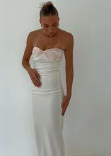 Load image into Gallery viewer, Hntr The Label Luci Maxi Dress